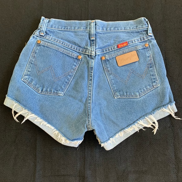 Vintage Custom Wrangler Jean Shorts w/ Flag - Picture 3 of 5